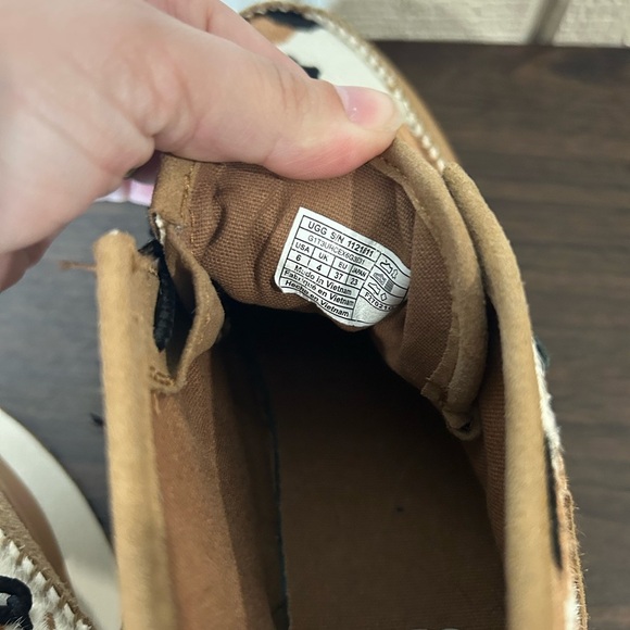 UGG Marin Cow Print Platform Booties, size 6. - Picture 7 of 8